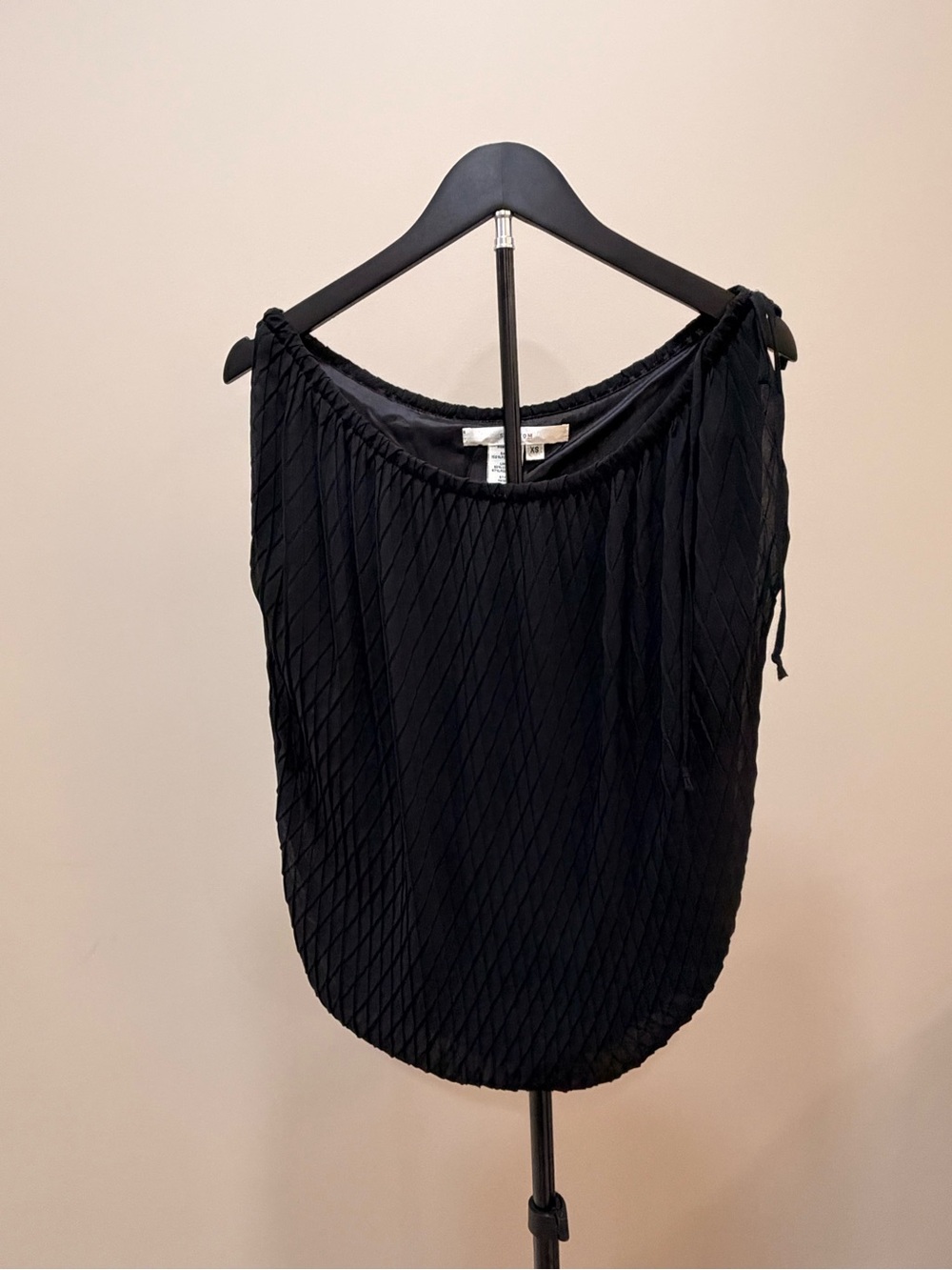 Studio M Black Textured Off-Shoulder Camisole